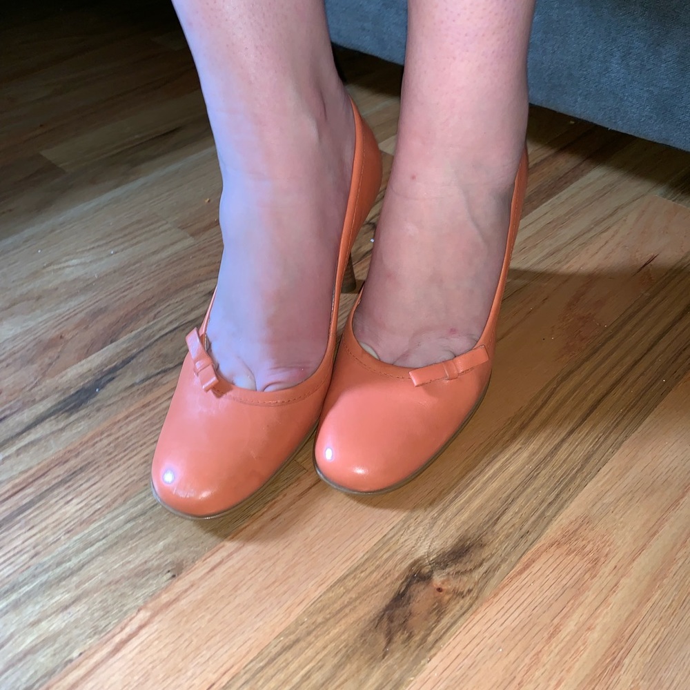 Nine West coral leather pumps size 8.5 m - Picture 8 of 8